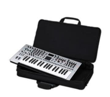 Roland GAIA2 incl. Roland draagtas en Jupiter-8 !!! beschikbaar voor biedingen