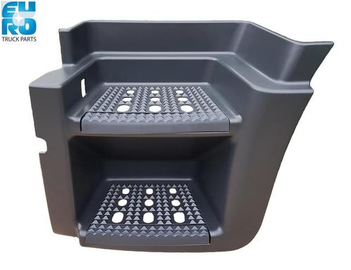 IVECO STRALIS EURO 5-6  INSTAP LINKS ONDERSTE MET RANDEN 500, Auto-onderdelen, Vrachtwagen-onderdelen, Iveco, Carrosserie en Plaatwerk