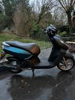 Peugeot kisbee 4t 2018 classe a, Fietsen en Brommers, Scooters | Peugeot, Ophalen, Overige modellen, Klasse A (25 km/u), Zo goed als nieuw