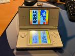 Nintendo DS blanche avec deux jeux, Games en Spelcomputers, Spelcomputers | Nintendo DS, Wit, Ophalen of Verzenden, DS Lite, Gebruikt