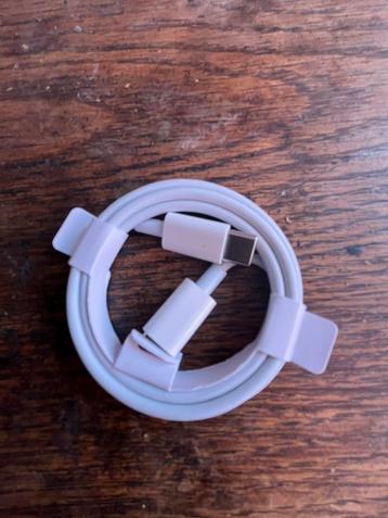 Usb c naar usb c snellader beschikbaar voor biedingen