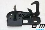 Vanghaak motorkap VW Passat B6 Var. 1.9 TDI BLS 3C0823480, Gebruikt