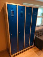 Locker kleerkast, Enlèvement