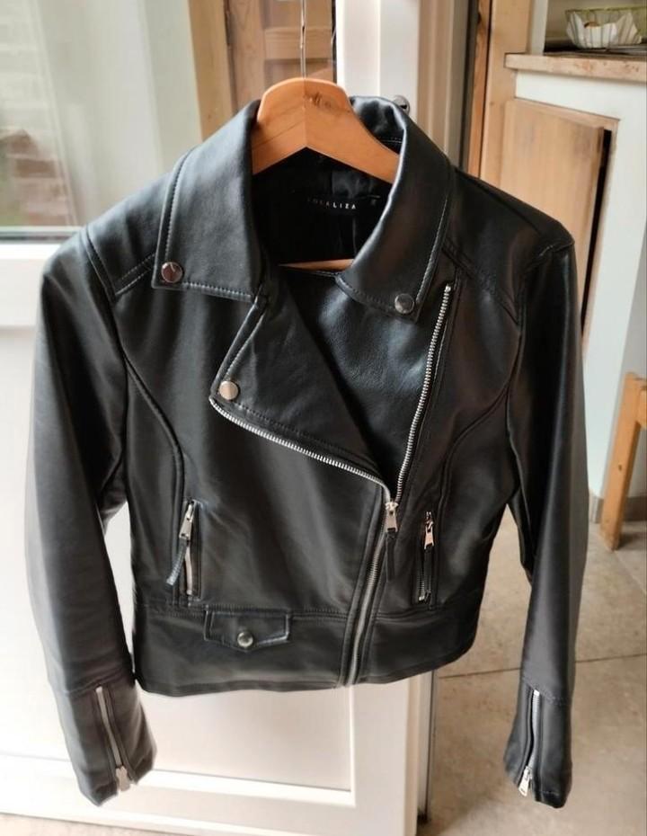 Zwart jasje uit imitatie leder/!Maat 38., Kleding | Dames, Jassen | Winter, Nieuw, Maat 38/40 (M), Zwart, Ophalen of Verzenden