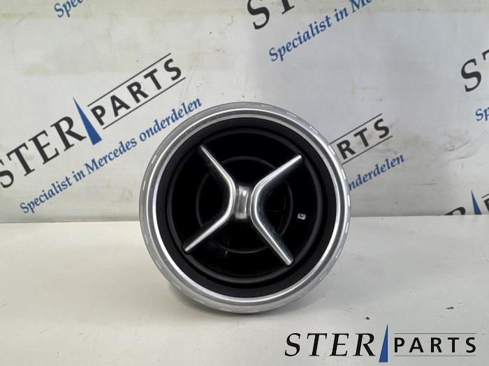 Luchtrooster Dashboard van een Mercedes GLA, Auto-onderdelen, Dashboard en Schakelaars, Mercedes-Benz, Gebruikt, 3 maanden garantie