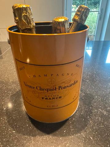 Partybox Veuve Clicquot beschikbaar voor biedingen