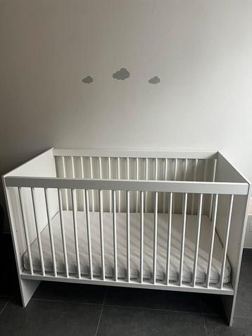 Babybed 120x60  matras + dekentje beschikbaar voor biedingen