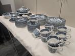 Servies Royal Tudor Ware 17th Century England (64-delig), Ophalen
