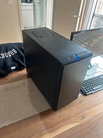 Game pc beschikbaar voor biedingen