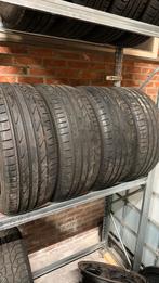 4 pneus Bridgestone 225/45/17 avec support, Enlèvement