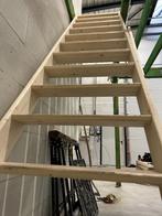 Houten trap - naar hoogte 2,60 meter 13 treden, Enlèvement, Utilisé, Escalier, 2 à 4 mètres