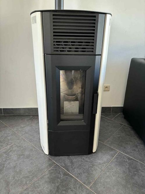 Poêle à Pellet calor, Huis en Inrichting, Kachels, Zo goed als nieuw, Vrijstaand, Pelletkachel, Elektrisch, Ophalen