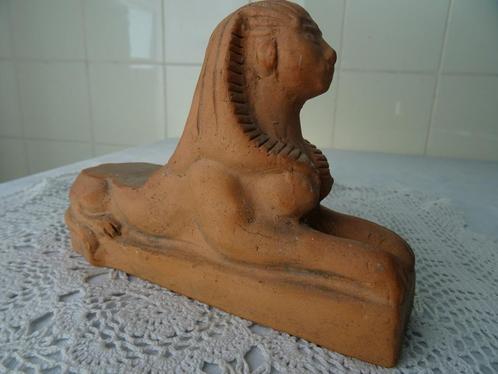 Statue en terre cuite vintage Sphinx statue Sphinx femme, Collections, Statues & Figurines, Comme neuf, Fantasy, Enlèvement ou Envoi