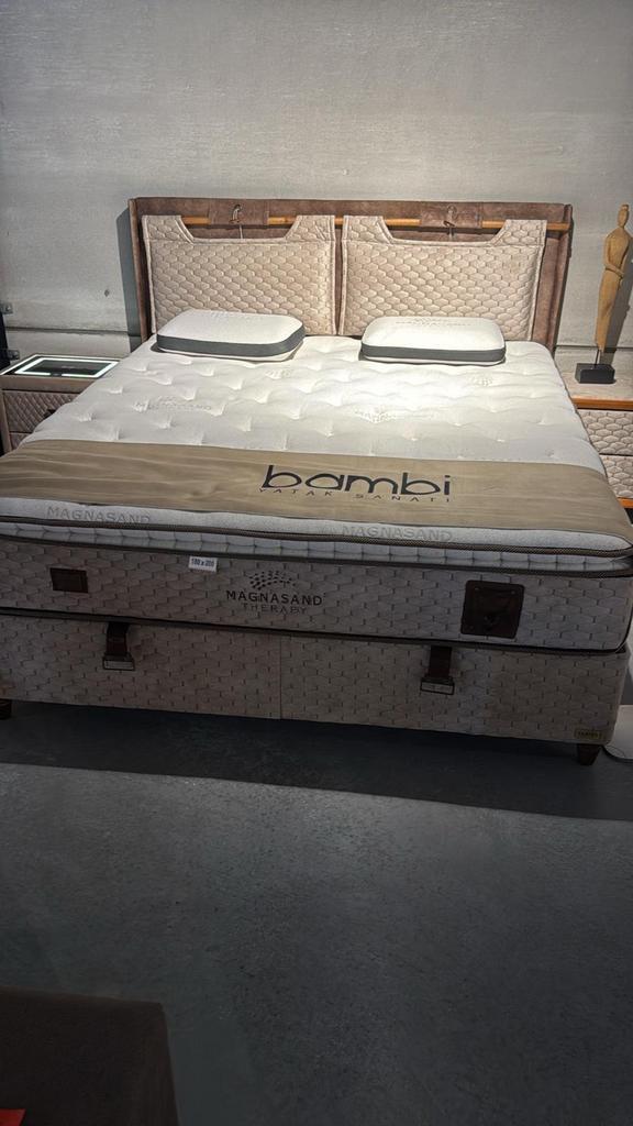 Bambi opbergbed 160x200, Huis en Inrichting, Slaapkamer | Bedden, Zo goed als nieuw, Ophalen