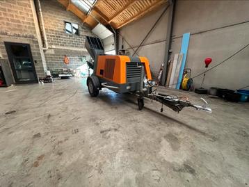 Pompe à chappe Utiform HD 50, 70M de tuyaux+ trepied, Enlèvement