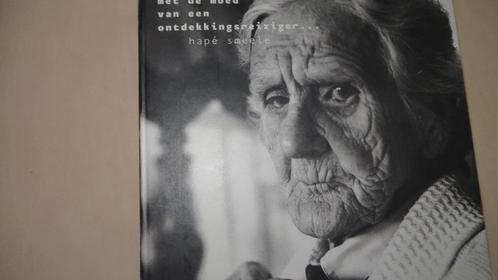 Fotoboek over mensen met dementie - Hapé Smeele, Livres, Art & Culture | Photographie & Design, Comme neuf, Autres sujets/thèmes