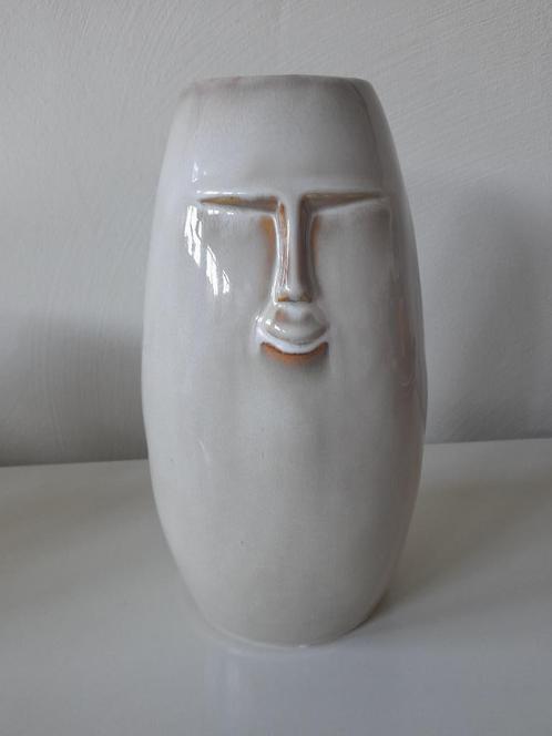 Vaas Cocoon - gezicht, Huis en Inrichting, Woonaccessoires | Vazen, Nieuw, Minder dan 50 cm, Aardewerk of Porselein, Ophalen