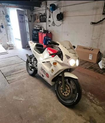Moto cagiva mito 125 2T A2 licentie  beschikbaar voor biedingen