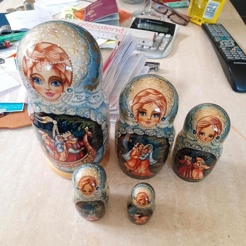 Matroesjka's . Speciale serie . 5 st . 20 cm ( grootste ), Verzamelen, Poppetjes en Figuurtjes, Ophalen of Verzenden