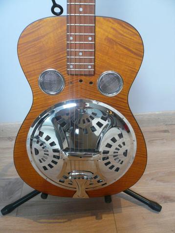 Epiphone Dobro Hound Dog Deluxe Round Neck beschikbaar voor biedingen