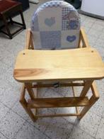 Chaise Bébé en bois avec petite table, Enfants & Bébés, Chaises pour enfants, Enlèvement, Chaise évolutive, Utilisé