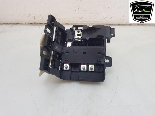 ZEKERINGKAST BMW X4 (G02) (01-2018/06-2020), Auto-onderdelen, Elektronica en Kabels, BMW, Gebruikt