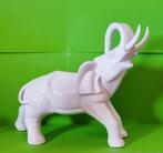 Olifant in porselein., Verzamelen, Dierenverzamelingen, Ophalen of Verzenden, Zo goed als nieuw, Wild dier, Overige typen
