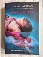 Zwart water (Corine Hartman), Livres, Thrillers, Comme neuf, Enlèvement