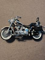 Maisto Harley-Davidson 1993 FLSTN Heritage Softail Nostalgia, Enlèvement ou Envoi, Comme neuf, Maisto