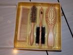 Coffret brosse et peigne, Bijoux, Sacs & Beauté, Beauté | Soins des cheveux, Enlèvement, Neuf, Peigne ou Brosse