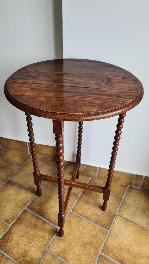 Table d'appoint antique ronde, Maison & Meubles, Tables | Tables d'appoint, Utilisé, Rond, 60 cm ou plus, Moins de 55 cm, Bois