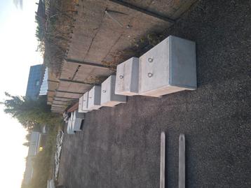 Betonblokken 340 kg te huur beschikbaar voor biedingen