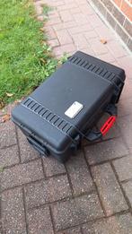 Plastic koffer op wielen, Ophalen, Uitschuifbare handgreep, Gebruikt, 50 tot 60 cm