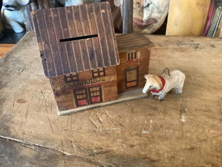 Oud spaarhuisje ,jaren 20, Antiek en Kunst, Antiek | Overige Antiek, Ophalen