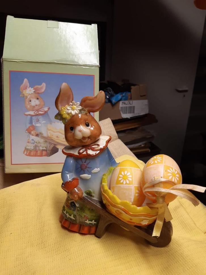 Lapin avec brouette (Pâques) - résine, Diversen, Pasen, Ophalen of Verzenden