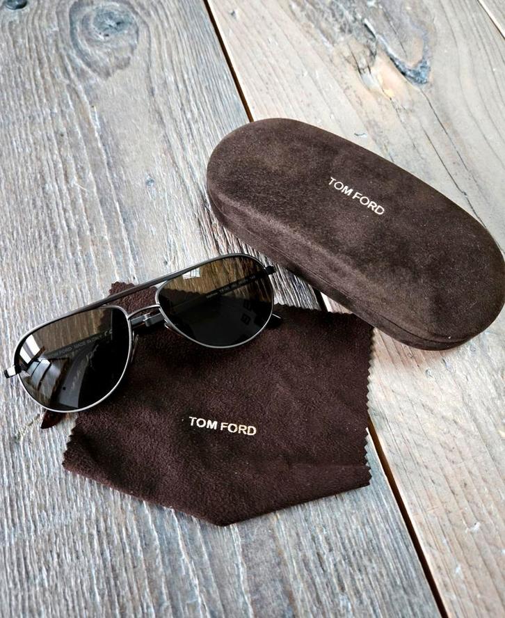 Zonnebril Tom Ford - pilot style, Handtassen en Accessoires, Zonnebrillen en Brillen | Heren, Zonnebril, Ophalen of Verzenden