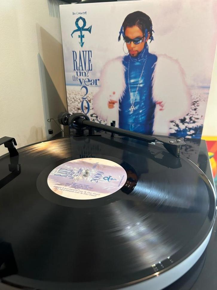 Prince 3LP Live Rave un2 The Year 2000 - 3LP Vinyl + Poster, Cd's en Dvd's, Vinyl | Pop, Nieuw in verpakking, 2000 tot heden, 12 inch