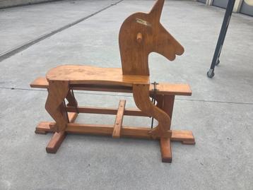 Vintage Houten hobbelpaard beschikbaar voor biedingen