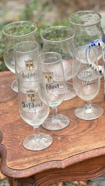 Glazen beschikbaar voor biedingen