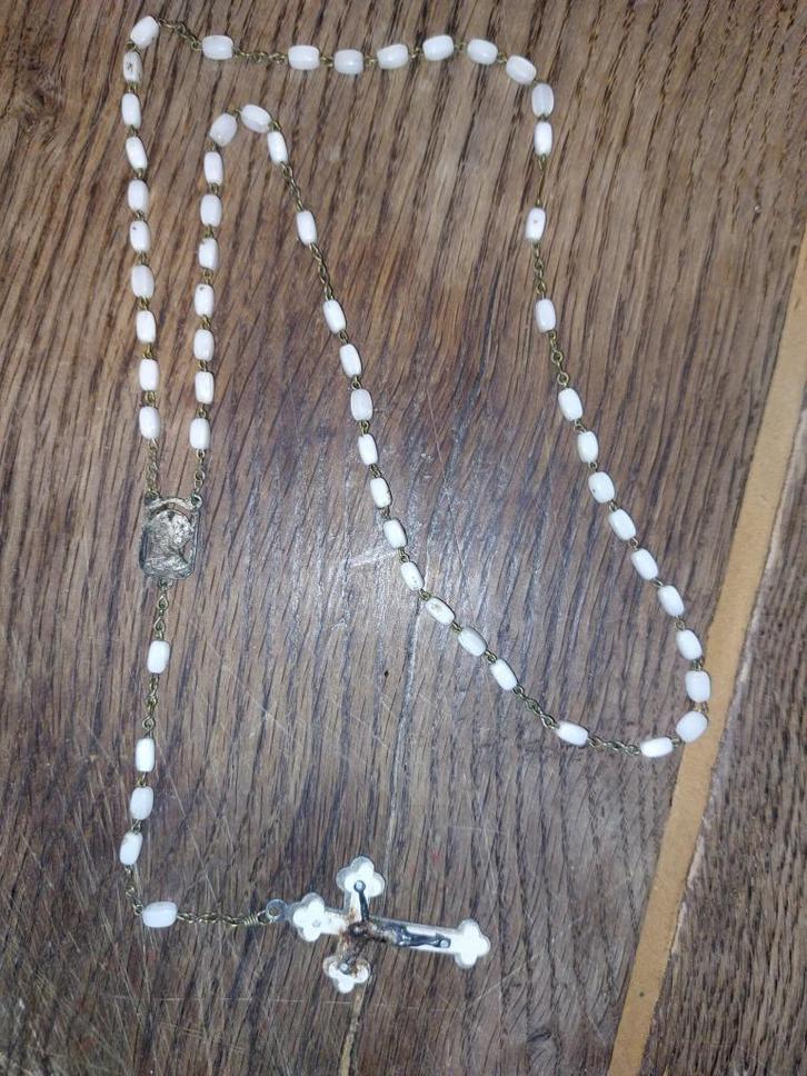 oude witte stenen rozenkrans Rome, jaren 1950-60, Antiek en Kunst, Antiek | Religieuze voorwerpen, Ophalen of Verzenden