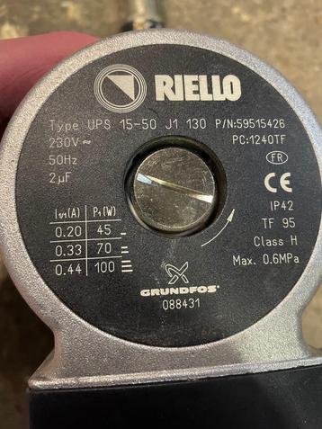 Circulateur eau chaude Grundfos/Riello
