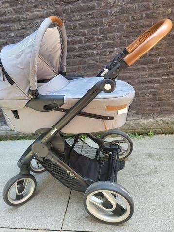 Mutsy kinderwagen grijs beschikbaar voor biedingen