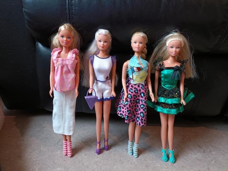 Steffi Love 4 poppen...zoals Barbie, Kinderen en Baby's, Speelgoed | Poppen, Zo goed als nieuw, Barbie, Ophalen of Verzenden