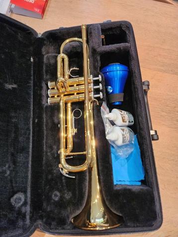 Trompette Yamaha YTR 3335 SIb + sourdine beschikbaar voor biedingen