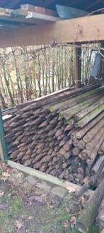 Houten palen, Enlèvement, Poteaux