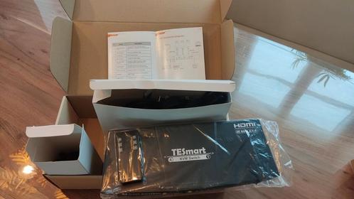 Tesmart Dual Monitor 2x2HDMI switch display port zwart, Audio, Tv en Foto, Mediaspelers, Nieuw, HDMI, Ophalen