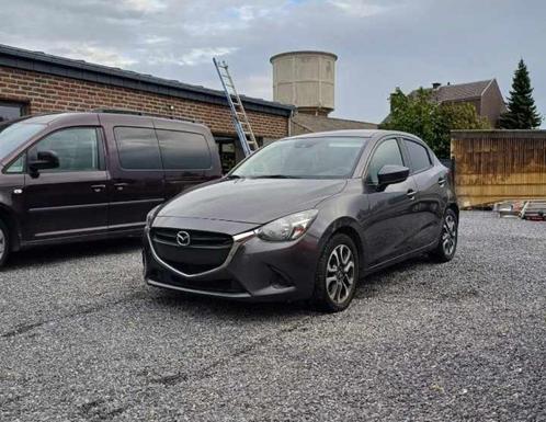 mazda 2 modèle ginza de 2018      190500 km, Autos, Mazda, Particulier, Airbags, Air conditionné, Bluetooth, Ordinateur de bord