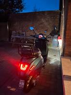 Vespa sprint a klasse dynamisch olijngroen/groen, Vélos & Vélomoteurs, Scooters | Vespa, Autres modèles, Enlèvement, Utilisé, Classe A (25 km/h)