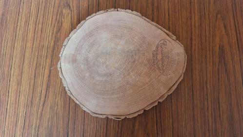Snijplank uit natuurlijk hout van Plocher 26x23x2 cm, Huis en Inrichting, Woonaccessoires | Onderzetters, Zo goed als nieuw, Overig