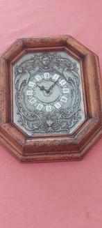 Klok met tinnen plaatje 29cm breedte werkt nog, Enlèvement ou Envoi